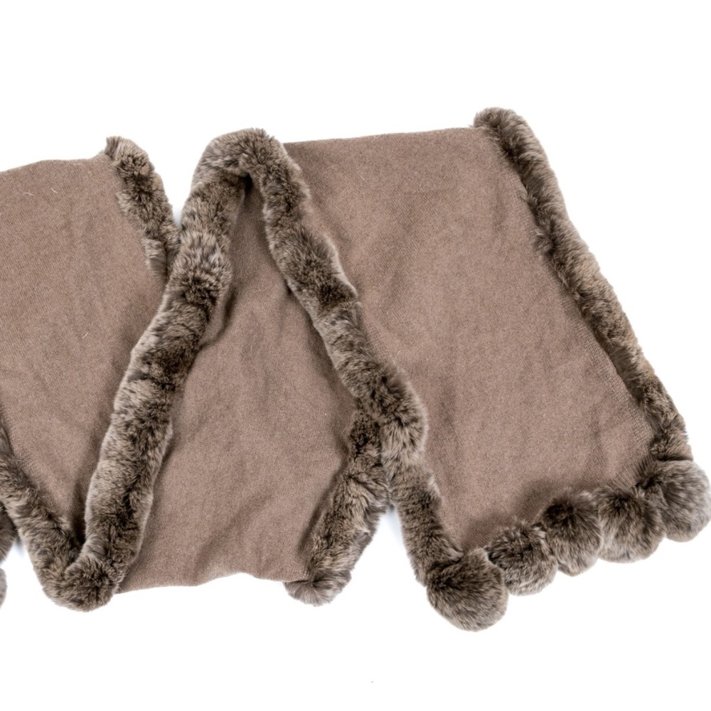 Magaschoni Taupe Cashmere Scarf with Fur Trim – 59” 🧣✨